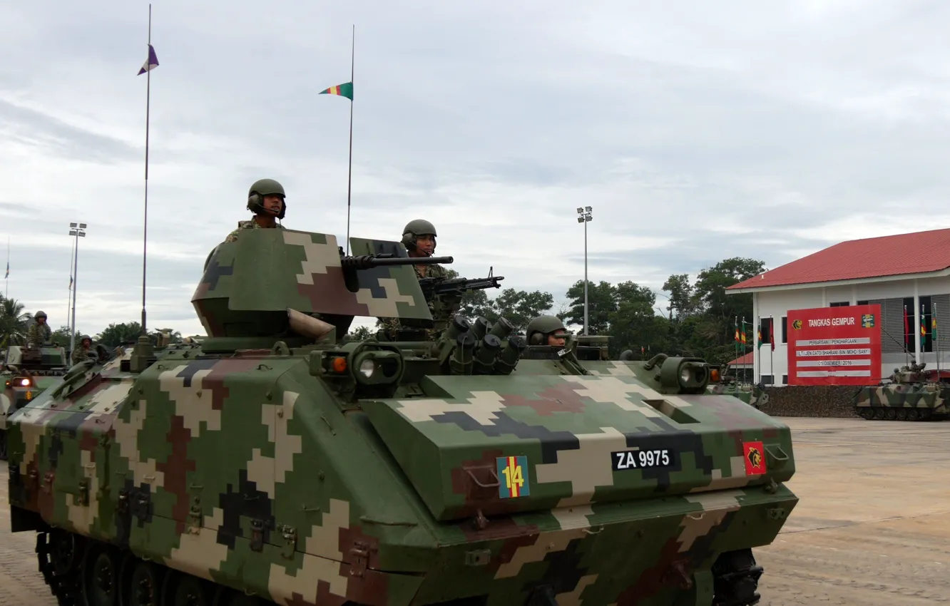 Фото обои weapon, armored, military vehicle, armored vehicle, armed forces, 125, military power, war materiel
