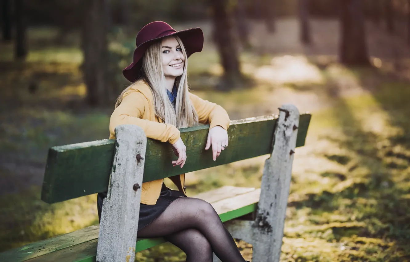 Фото обои девушка, парк, скамья