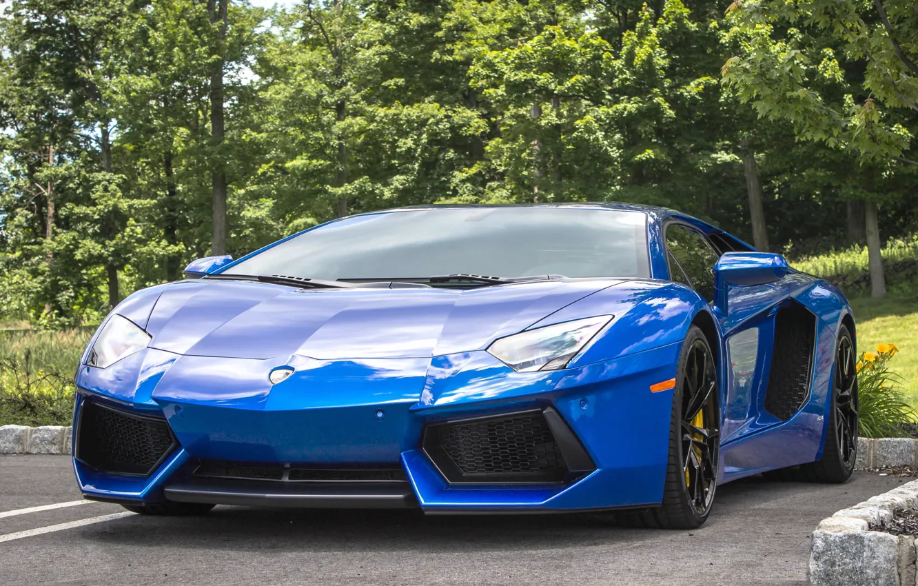 Фото обои Lamborghini, blue, parking, aventador