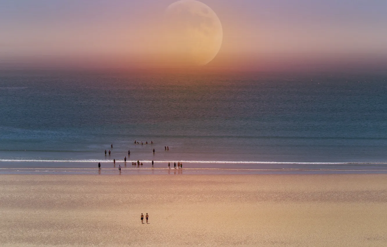Фото обои море, пляж, люди, коллаж, Луна, moon, beach, sea