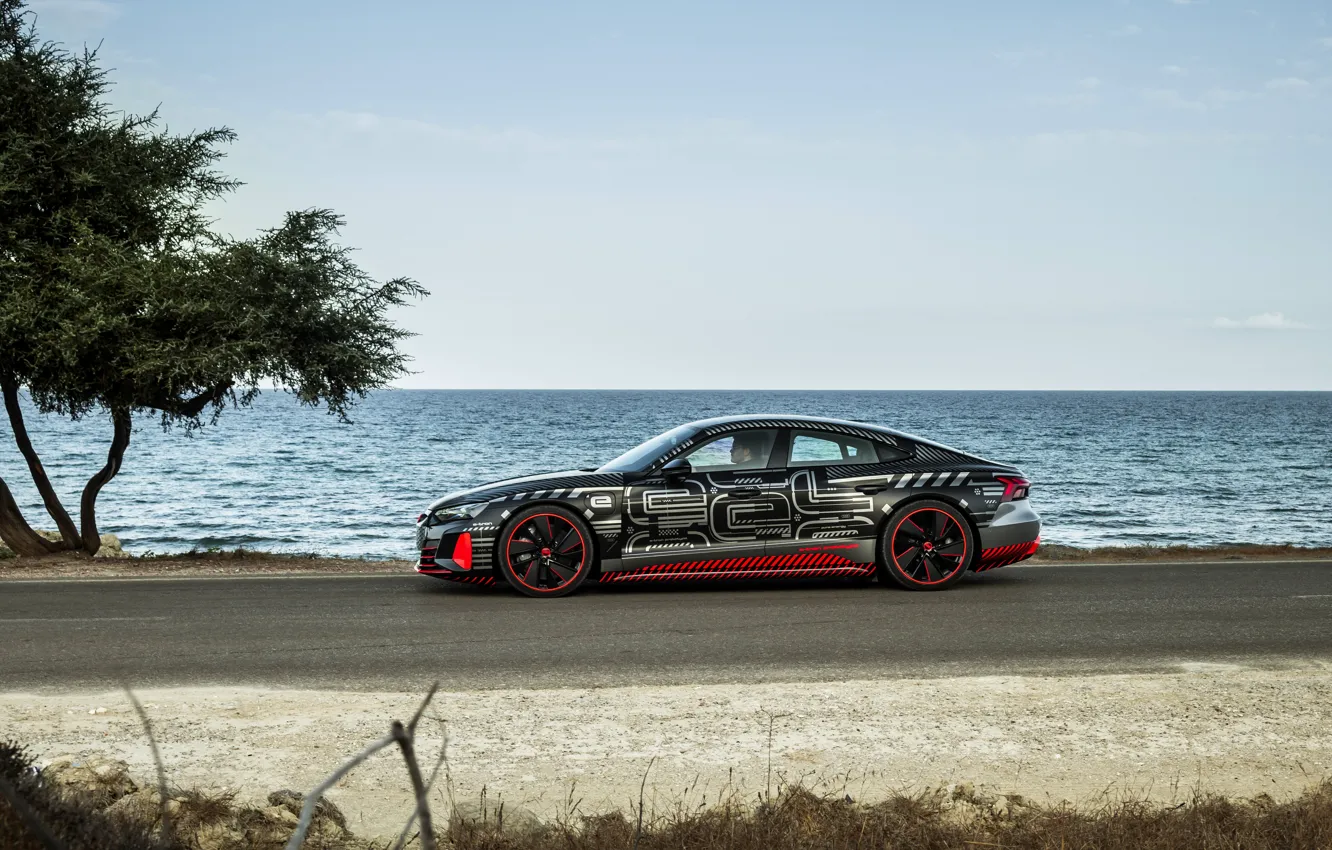 Фото обои Audi, берег, купе, вид сбоку, 2020, RS e-Tron GT Prototype