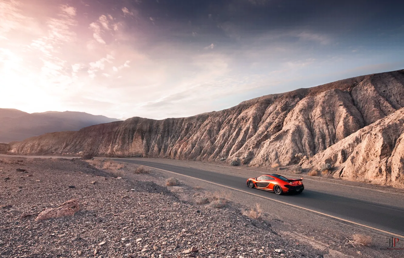 Фото обои McLaren, Orange, Carver, Front, Death, Sand, Supercar, Valley