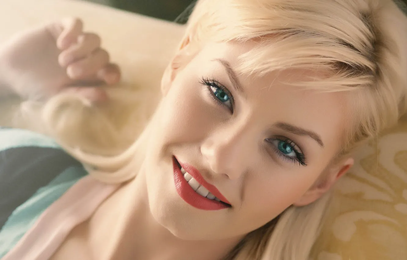 Фото обои Элиша Катберт, волосы, глазки, блондинка, губы, красивая, Elisha Cuthbert