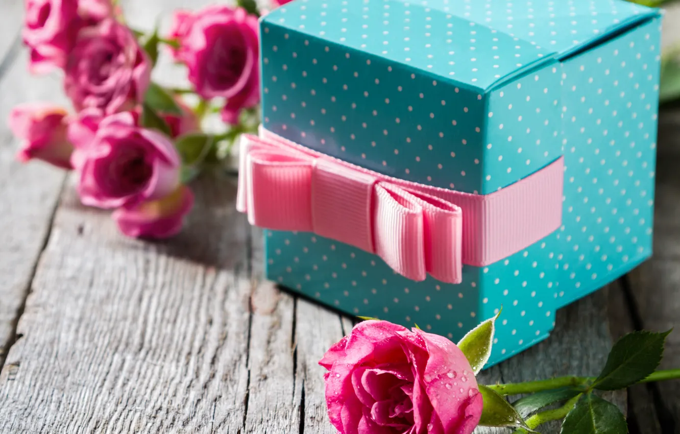Фото обои коробка, подарок, розы, букет, поздравление, розвые, Naumenko Oleksandra