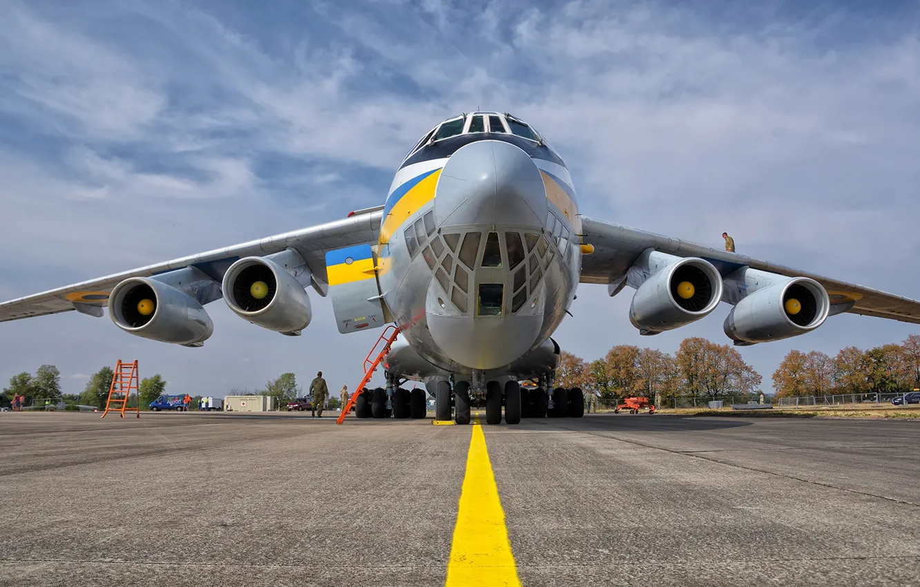 Фото обои Самолет, Лестница, Украина, Военно-транспортный, Ил-76МД, Шасси, ВВС Украины
