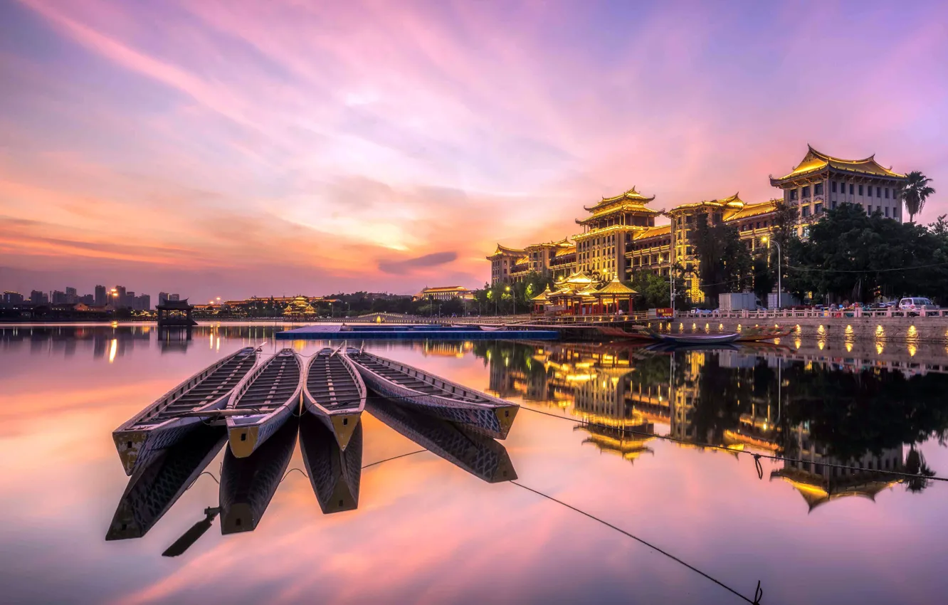 Фото обои город, China, здания, лодки, вечер, Китай, sunset, водная гладь
