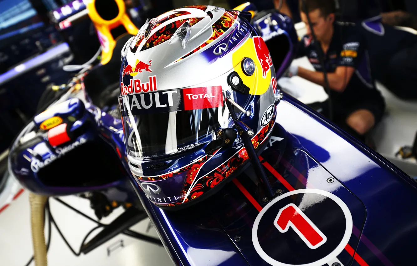 Фото обои Гонщик, Formula 1, Sebastian Vettel, Чемпион