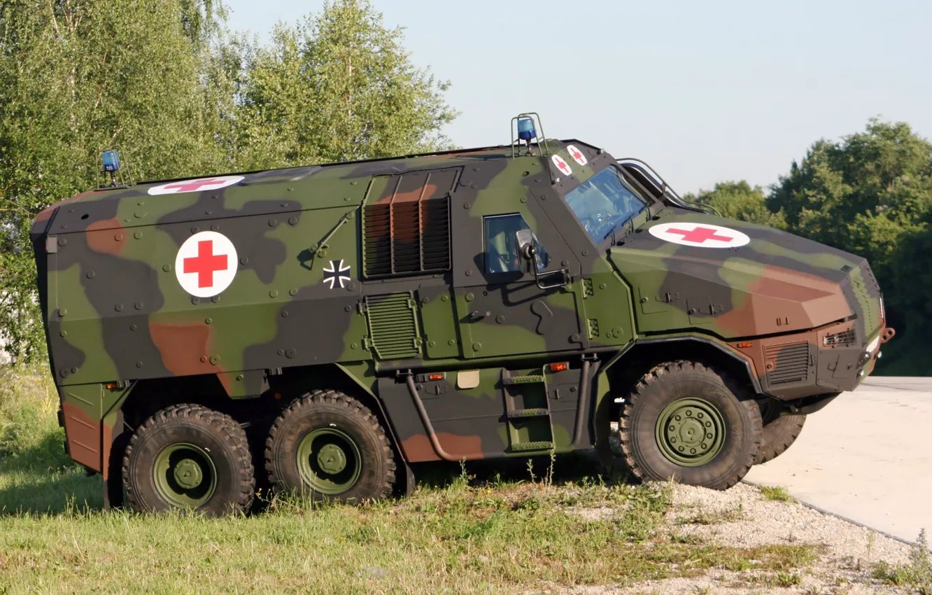 Фото обои military, armored, stand, ambulance, military vehicle, armed forces, war materiel, support vehicle