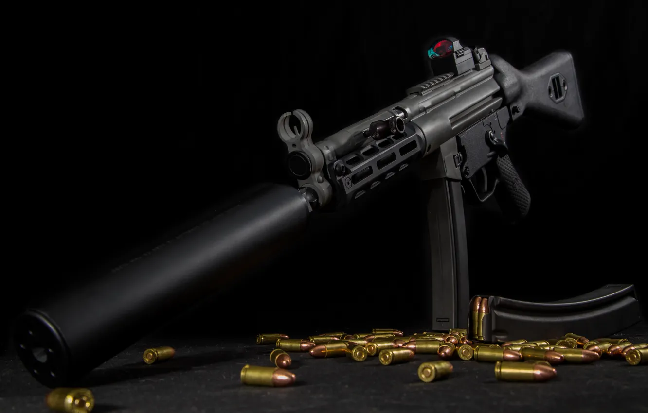 Фото обои фон, автомат, пули, глушитель
