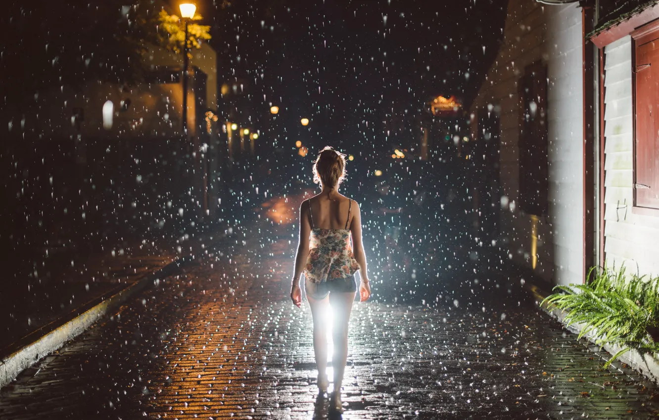 Фото обои девушка, ночь, город, дождь.походка, Walking in the Rain