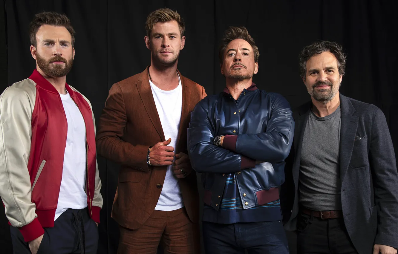 Фото обои avengers, Chris Hemsworth, Chris Evans, Mark Ruffalo, Robert Downey
