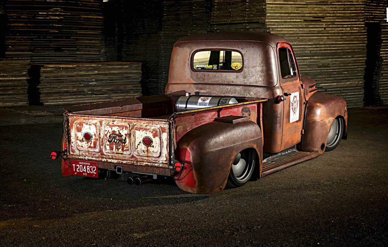 Фото обои Ford, Truck, Low, Rusty