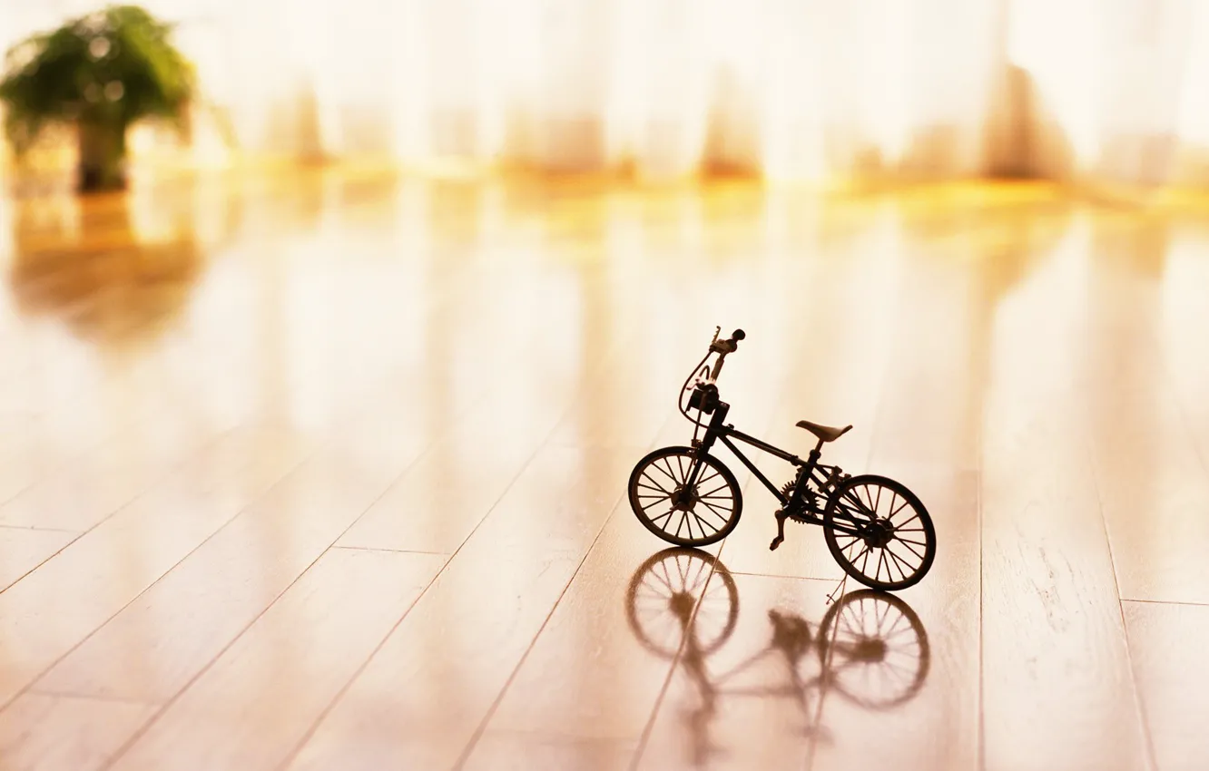 Фото обои велосипед, игрушка