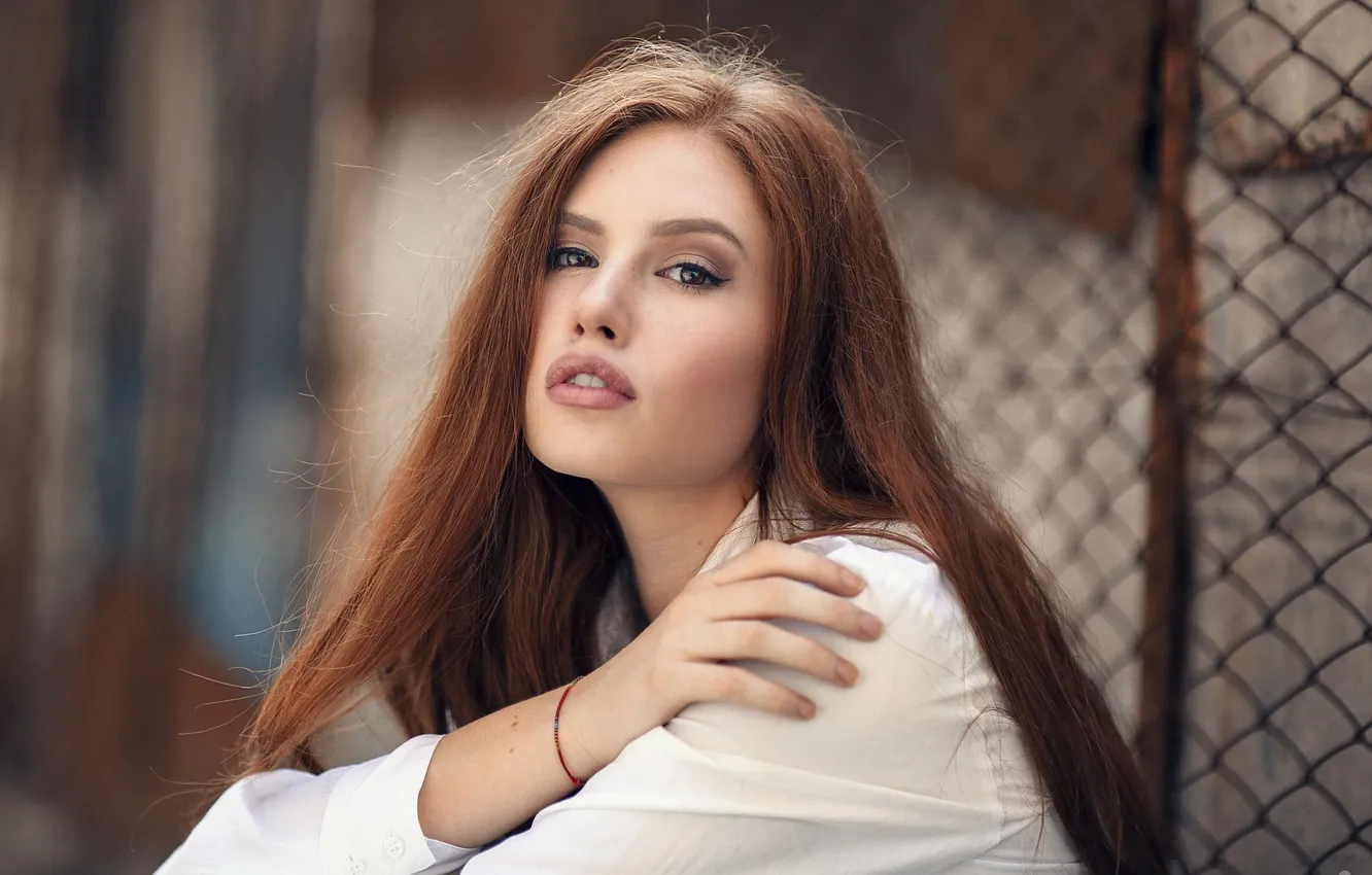Фото обои Girl, Red, White, Beauty, View, Hair, Blouse, Hazel