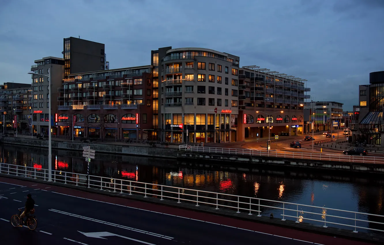 Фото обои ночь, город, река, фото, дома, Нидерланды, Alkmaar