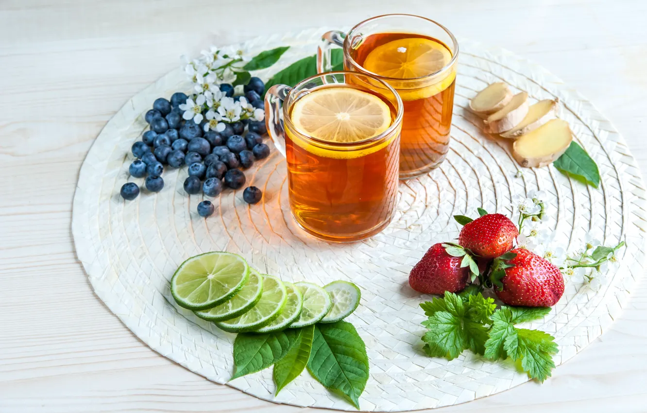 Фото обои ягоды, лимон, чай, черника, клубника, лайм, натюрморт
