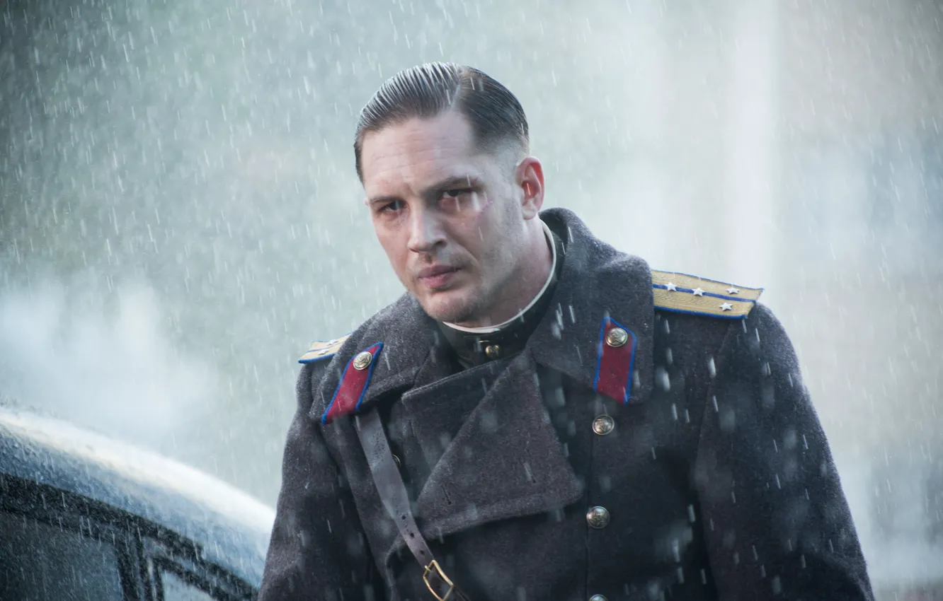 Фото обои взгляд, снег, форма, Том Харди, Tom Hardy, Child 44, «Номер 44»