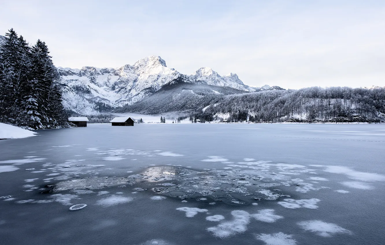 Фото обои озеро, лёд, прорубь