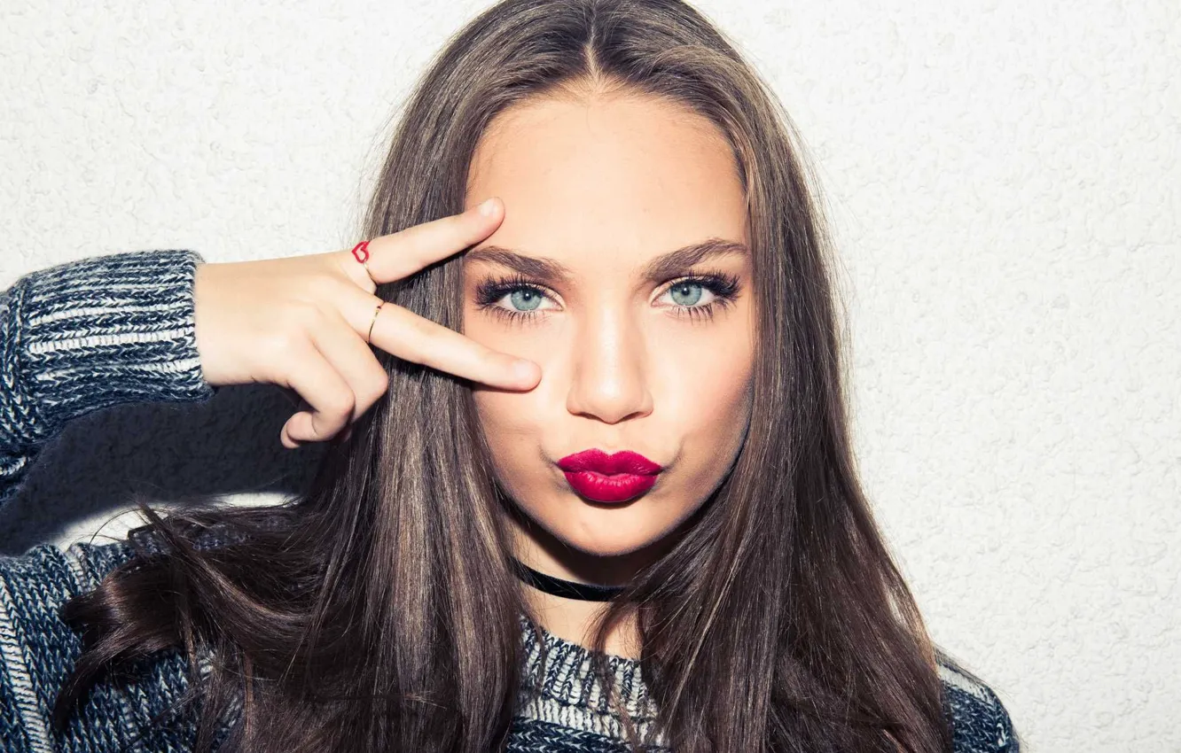 Фото обои поза, портрет, макияж, актриса, фотомодель, танцовщица, Maddie Ziegler, Мэдди Зиглер