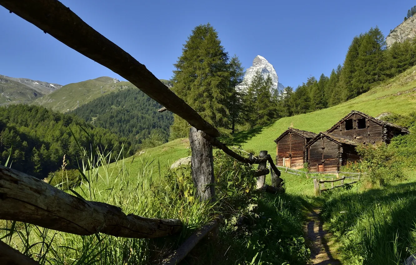 Фото обои пейзаж, горы, дом, забор