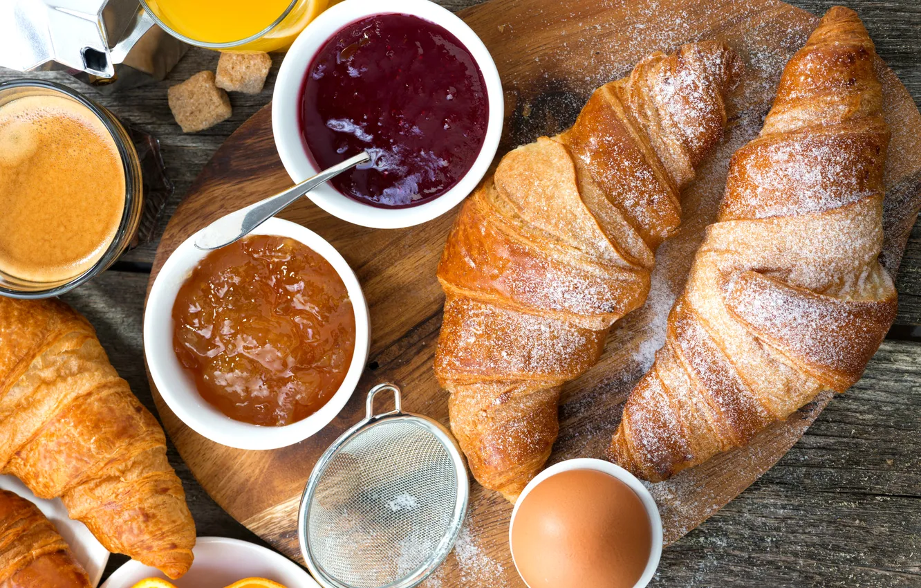 Фото обои яйцо, кофе, завтрак, выпечка, джем, круассаны