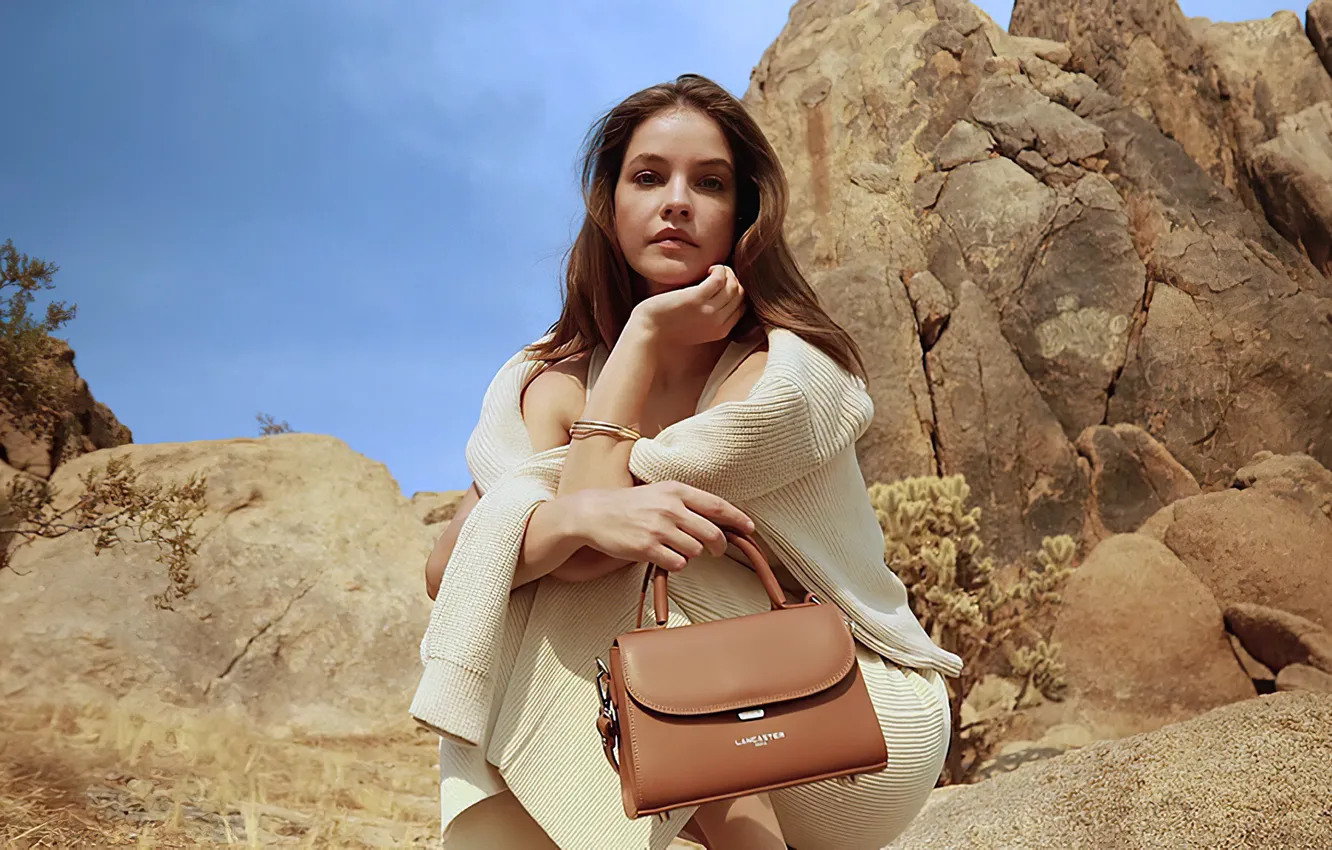 Фото обои взгляд, девушка, поза, фото, скалы, модель, сумка, Barbara Palvin