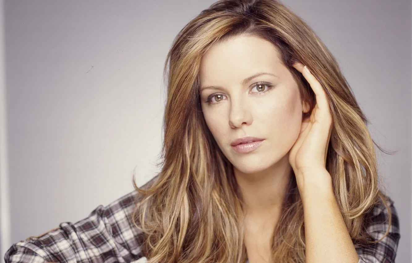 Фото обои взгляд, девушка, актриса, Kate Beckinsale, Кейт Бекинсейл, знаменитость