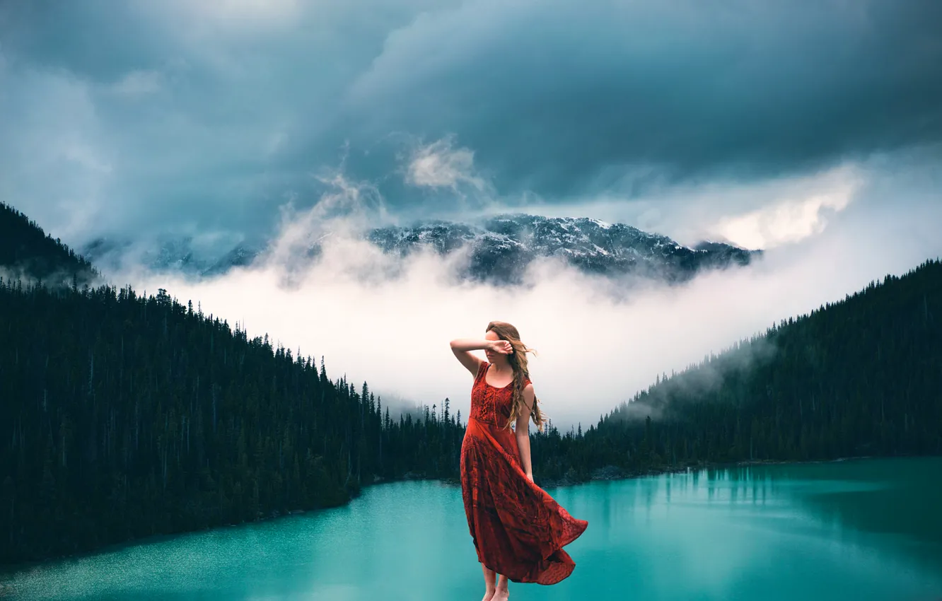 Фото обои лес, девушка, туман, озеро, камень, гора, Lizzy Gadd, Breathing