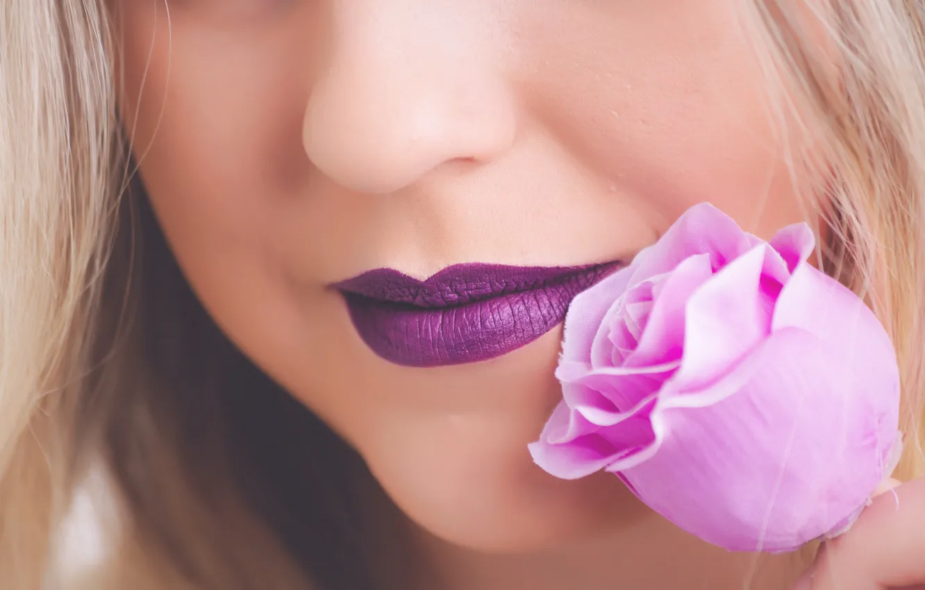 Фото обои роза, блондинка, rose, blonde, часть лица, Oleg Magni, lilac lipstick, сиреневая помада