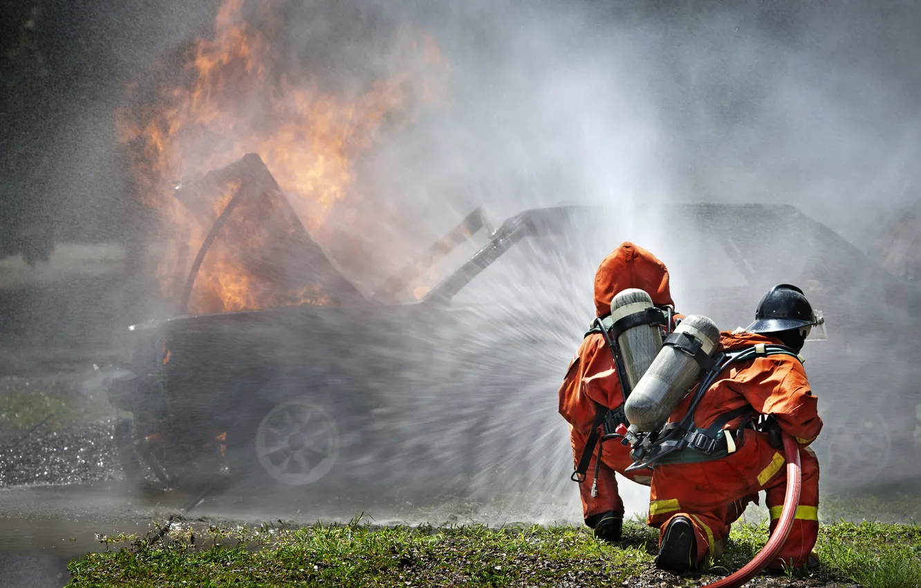 Фото обои car, fire, water, respiratory protection equipment, fire suits