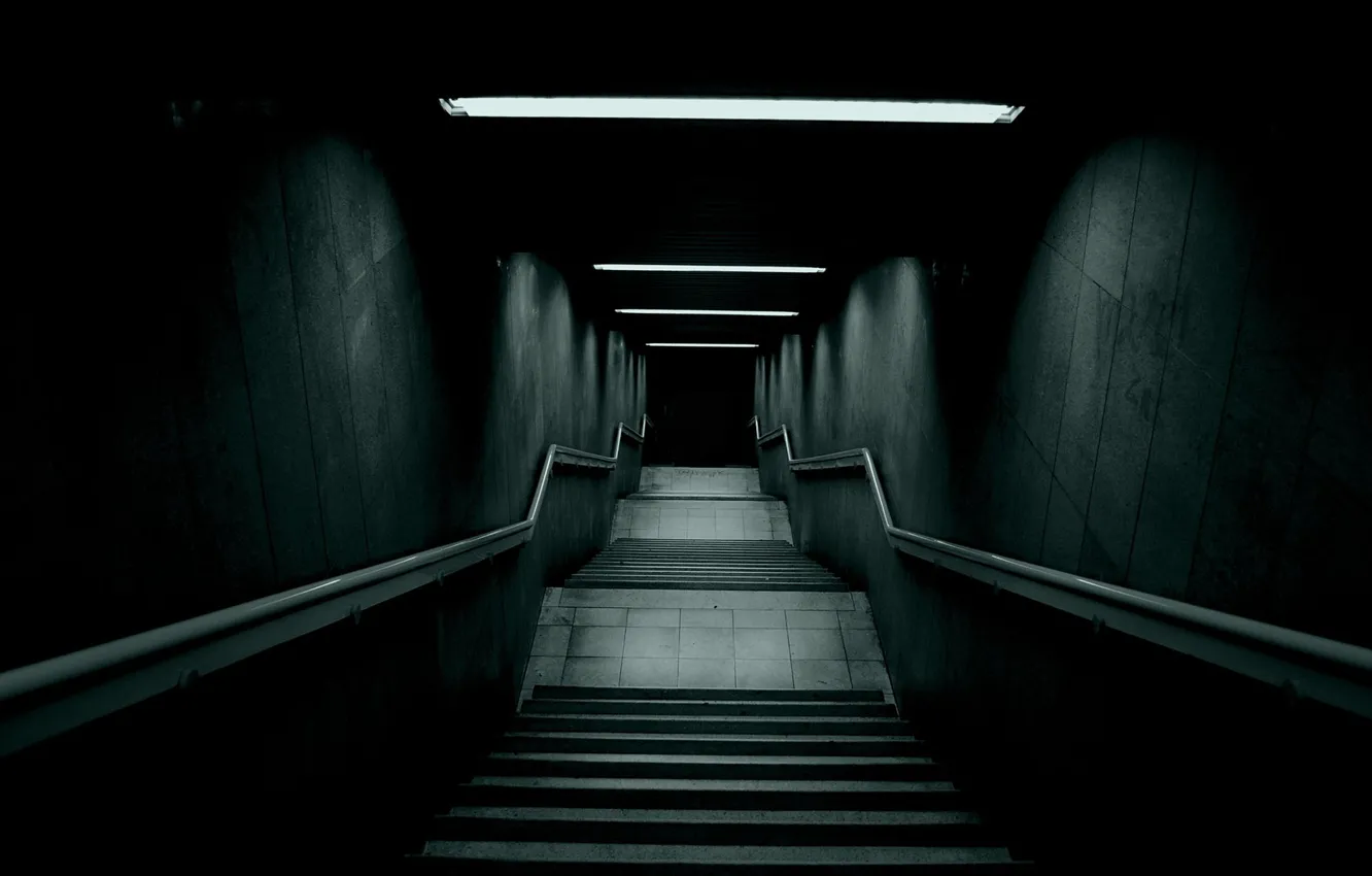 Фото обои Лестница, Лампы, Перила, Темнота