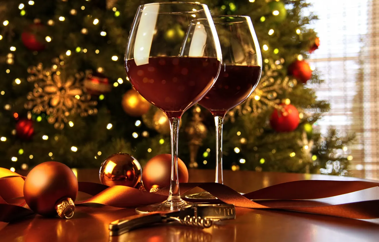 Фото обои украшения, вино, шары, елка, Новый Год, бокалы, Рождество, Christmas