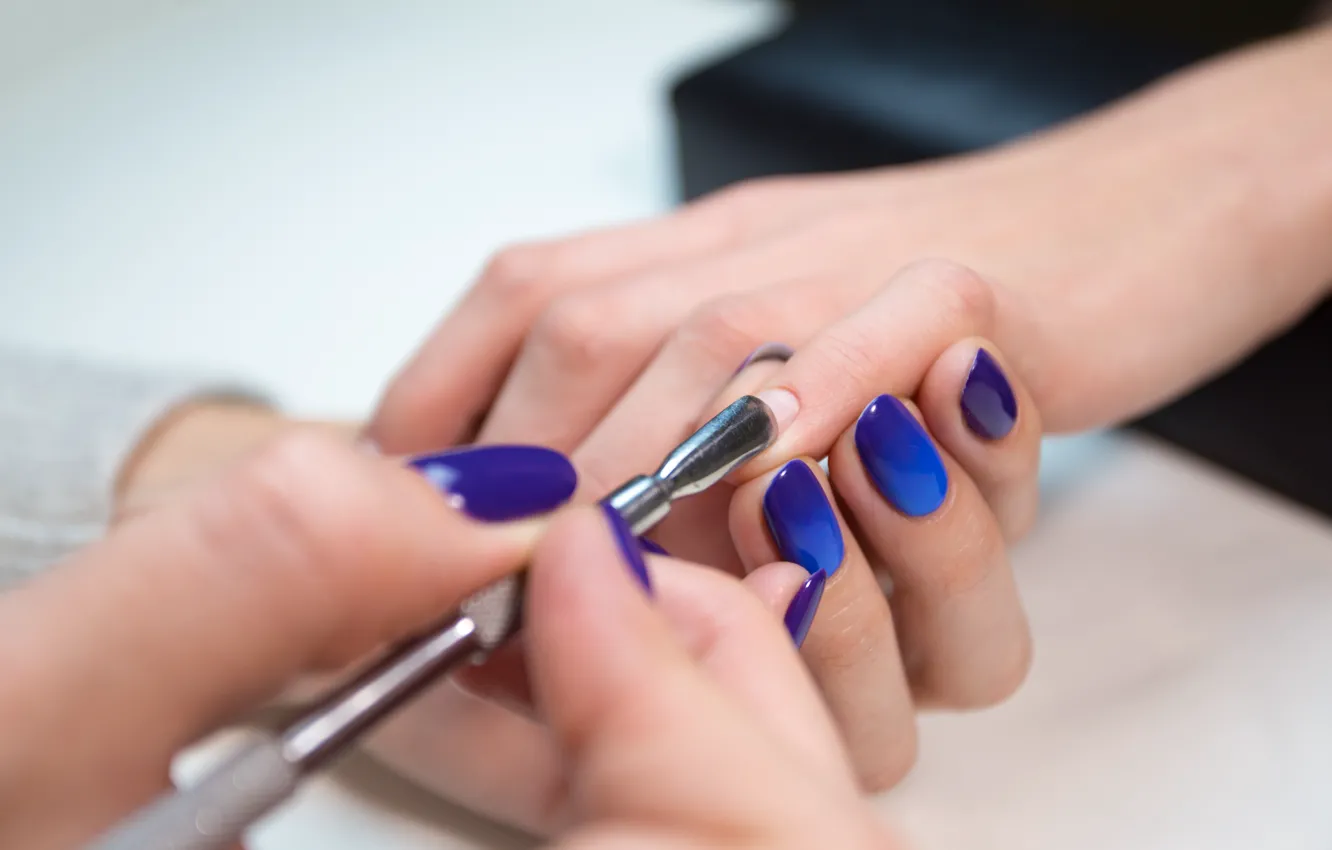 Фото обои woman, nails, manicure