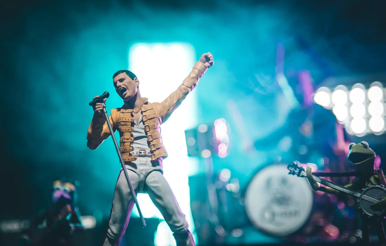 Фото обои концерт, рок, фигурка, Freddie Mercury
