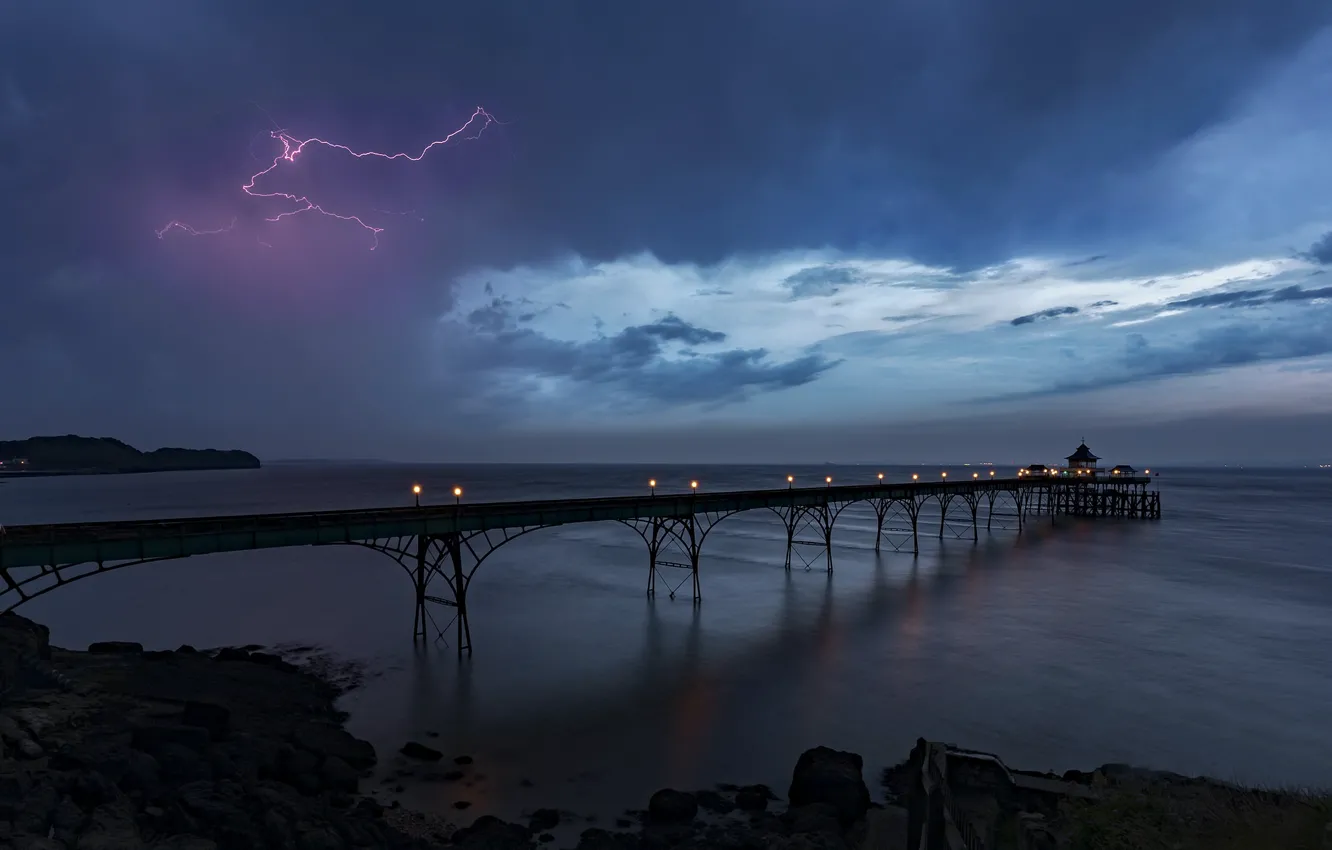 Фото обои Clevedon Pier, Lightning Storm, Somerse