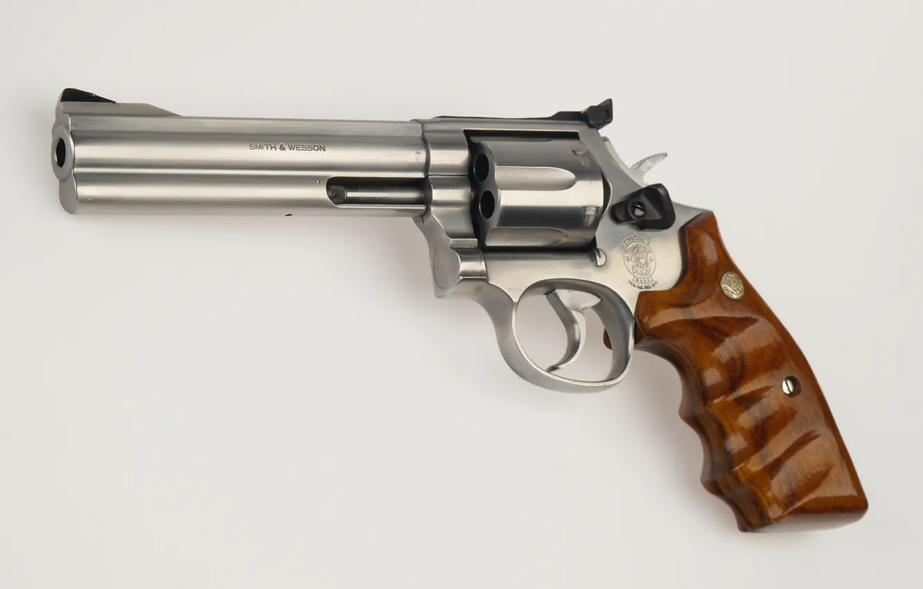 Фото обои metal, wood, revolver, fire arms