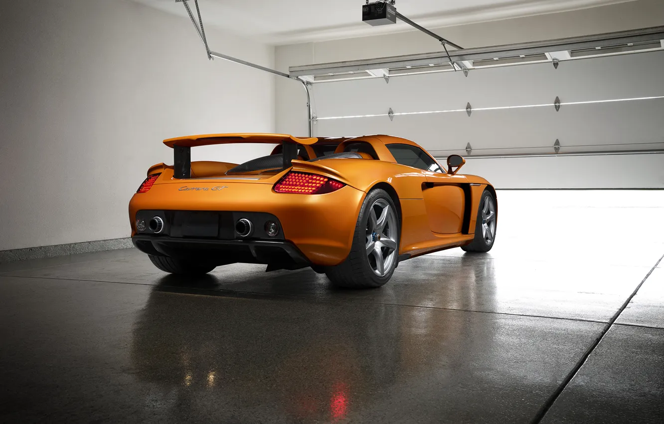 Фото обои Porsche, Orange, Carrera, Supercar, Garage, Exotic, Borealis, Rear