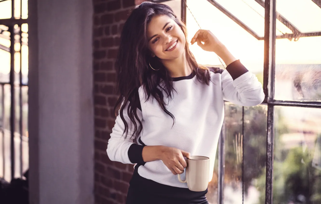 Фото обои взгляд, актриса, брюнетка, красотка, Selena Gomez, Селена Гомез, Adidas NEO Label