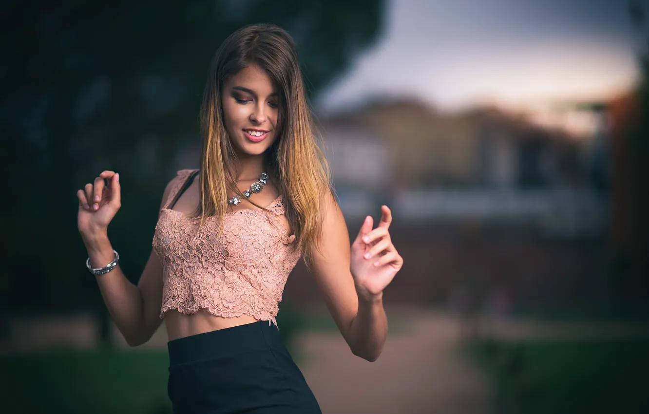 Фото обои девушка, улыбка, волосы, Emmanuelle, юоке