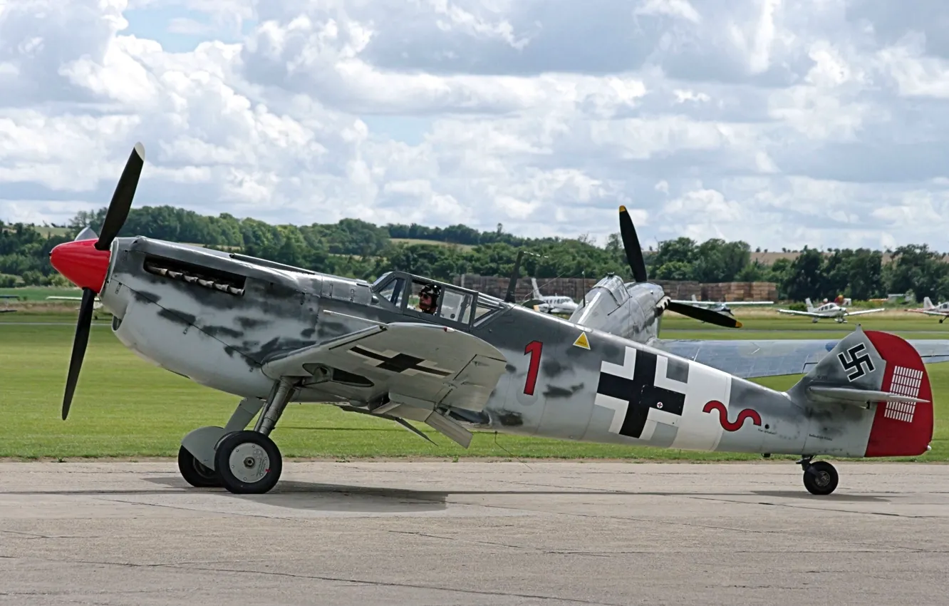 Фото обои Ме-109, немецкий, одномоторный, WW2, Мессершмитт Bf.109, поршневой истребитель