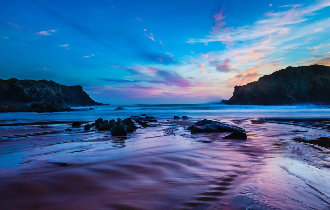 Фото обои море, небо, облака, закат, камни, скалы, вечер