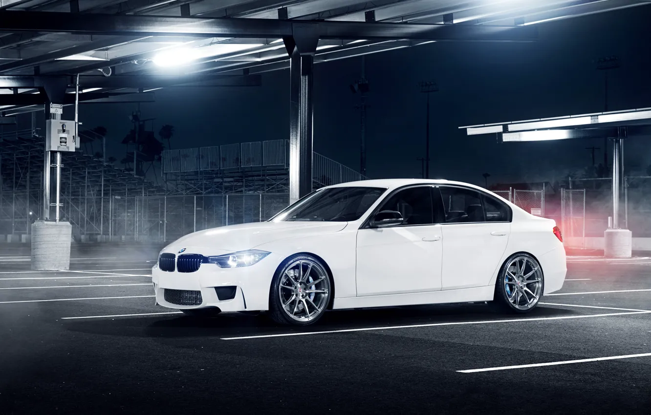 Фото обои белый, блики, бмв, BMW, парковка, white, front, F30