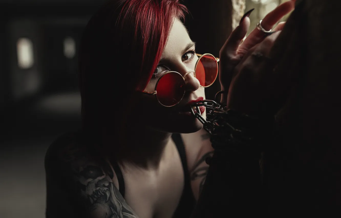 Фото обои model, look, tattoos, sunglasses, chain, Denis Trufanov