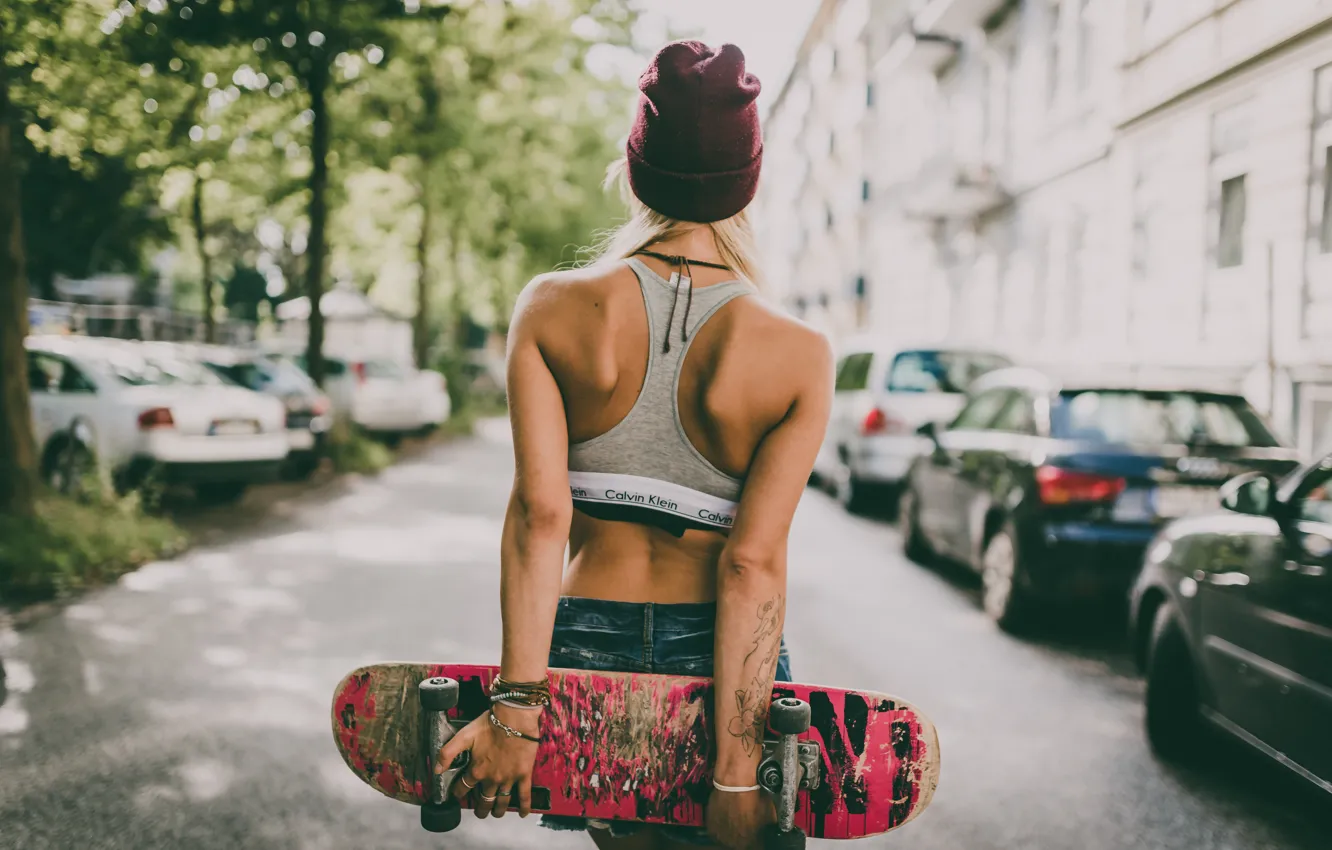 Фото обои девушка, стиль, спина, скейт