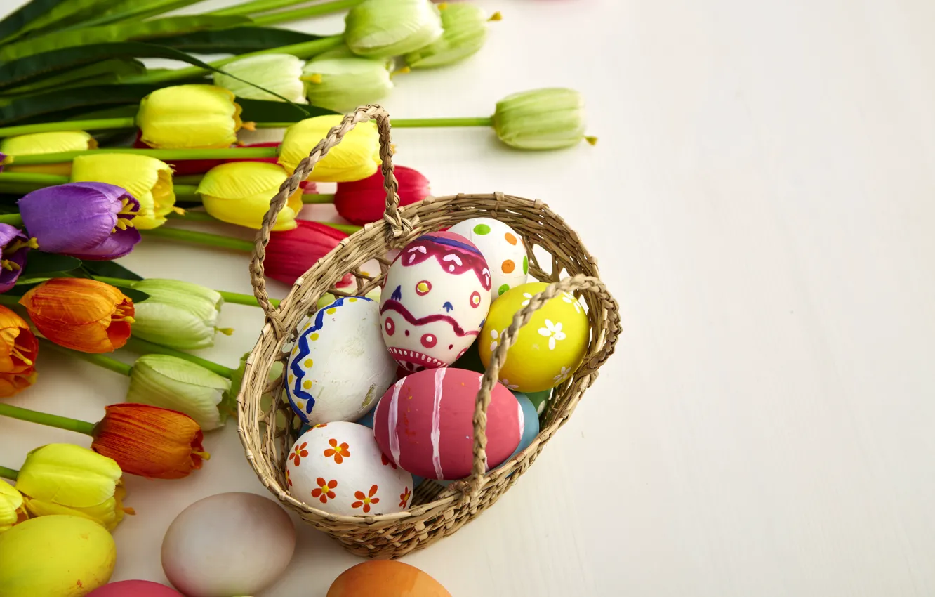 Фото обои цветы, яйца, colors, colorful, Пасха, тюльпаны, happy, wood