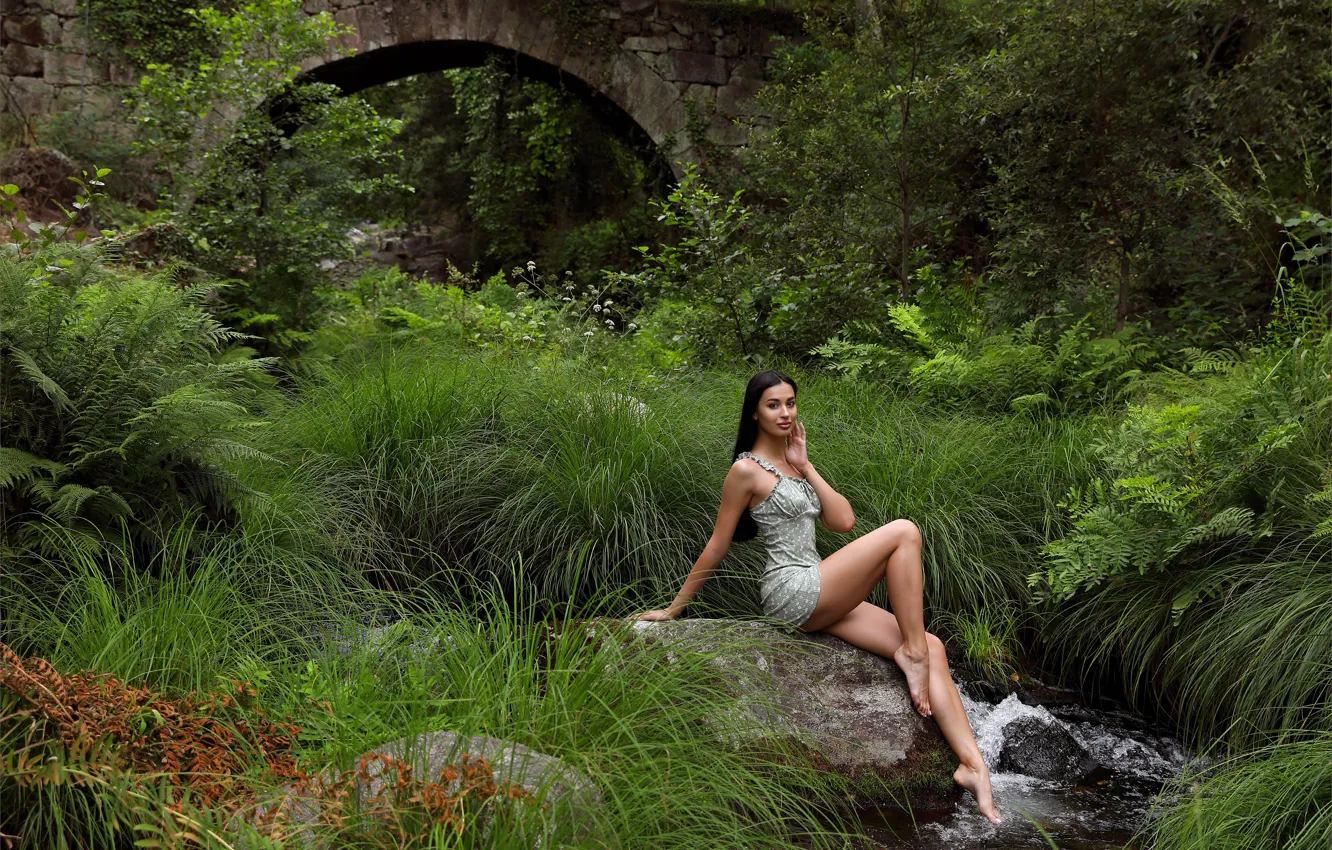 Фото обои long hair, hot girl, nature, model, Aria, greenery, outside, sexy woman