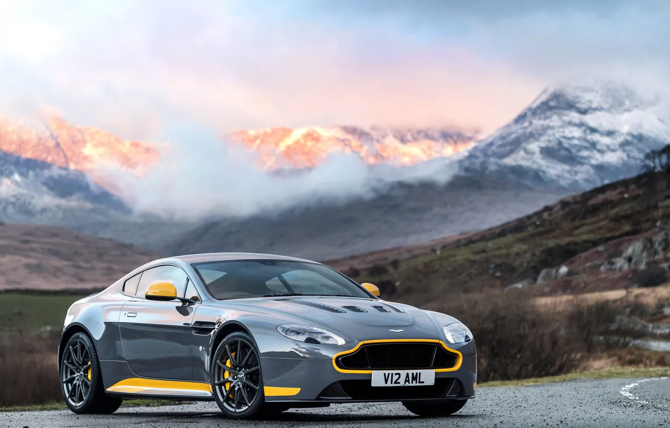 Фото обои car, горы, Aston Martin, автомобиль, beautiful, V12, Vantage S, Sport-Plus Pack