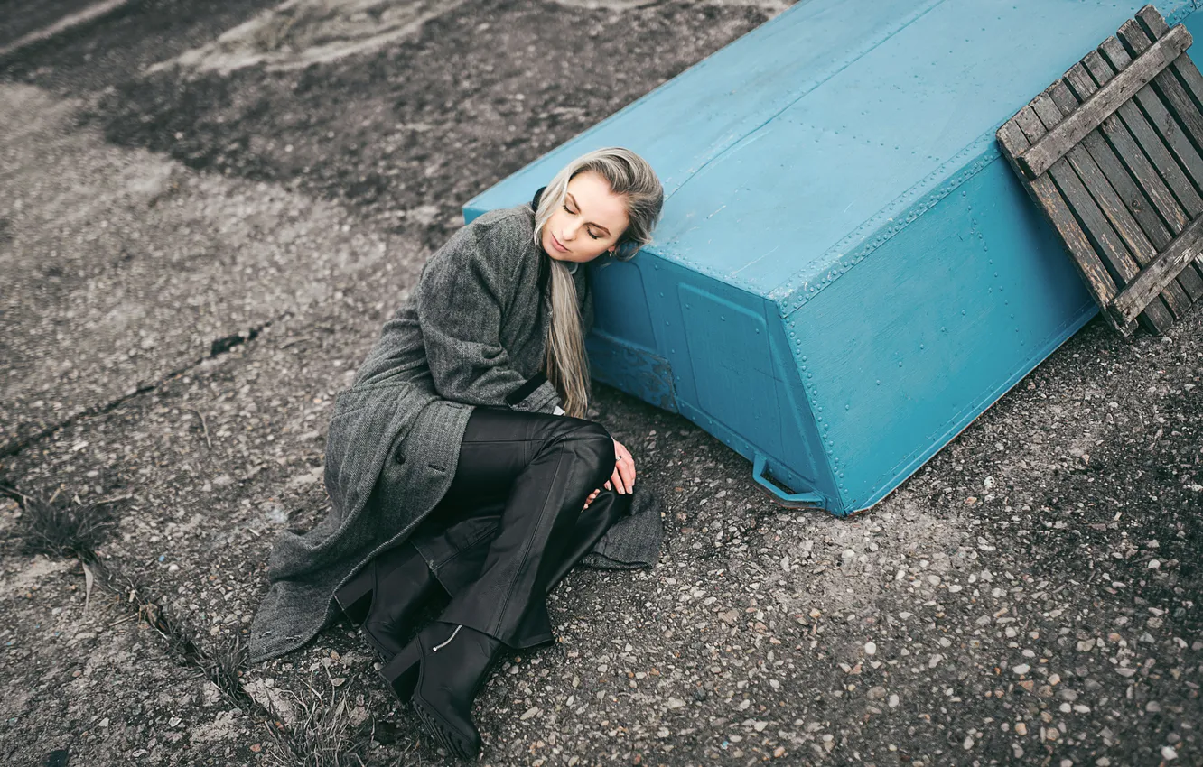 Фото обои холод, зима, девушка, серый, арт, Victoria Berngard