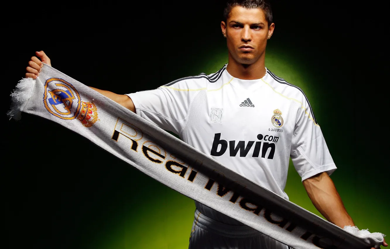 Фото обои футбол, спорт, Cristiano Ronaldo, реал мадрид, Криштиану Роналду