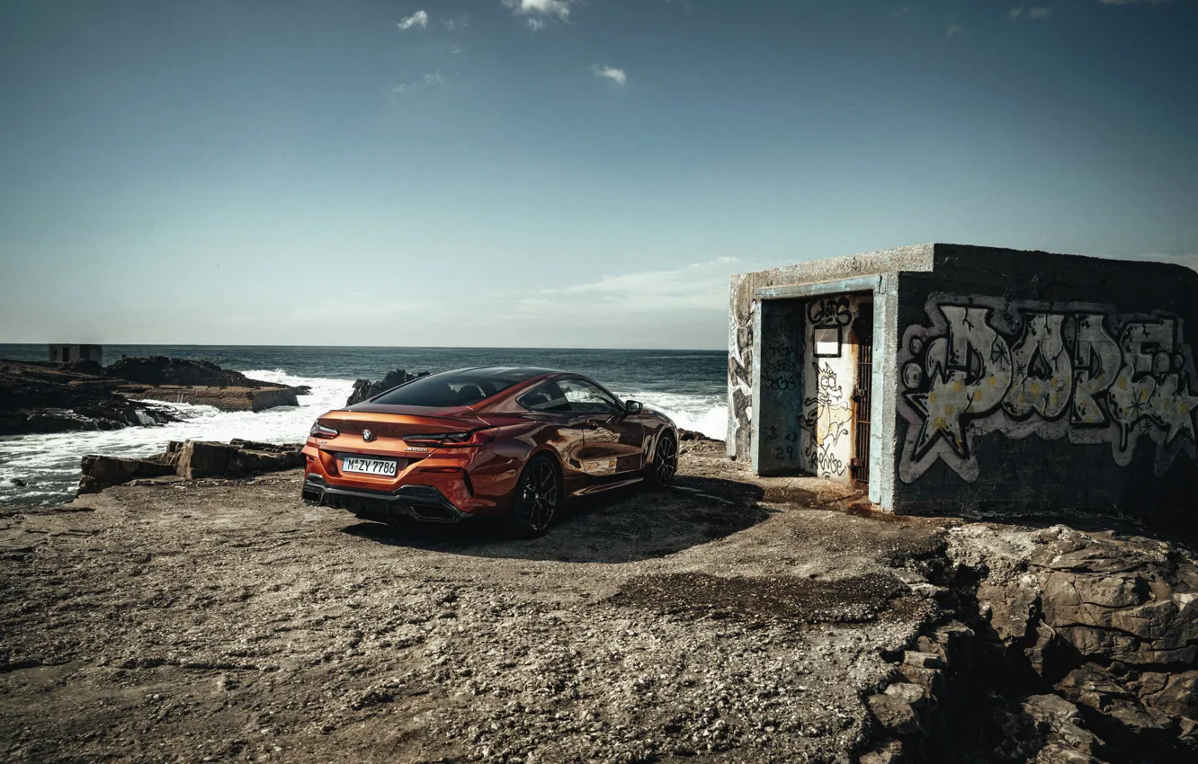Фото обои берег, купе, BMW, Coupe, 2018, 8-Series, тёмно-оранжевый, M850i xDrive